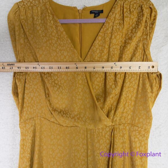 Ann Taylor Cheetah Jacquard Faux Wrap V-neck Light Lined Belted Dress, size 8P - Picture 11 of 16